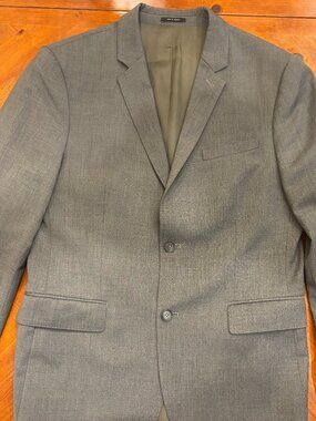 Express Men's Gray 2-Piece Suit 40R 2-Button Notch Lapel